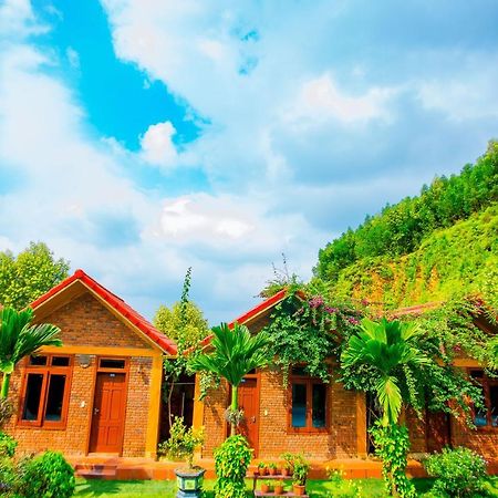 Hillside View Homestay Фонг Нха Екстериор снимка