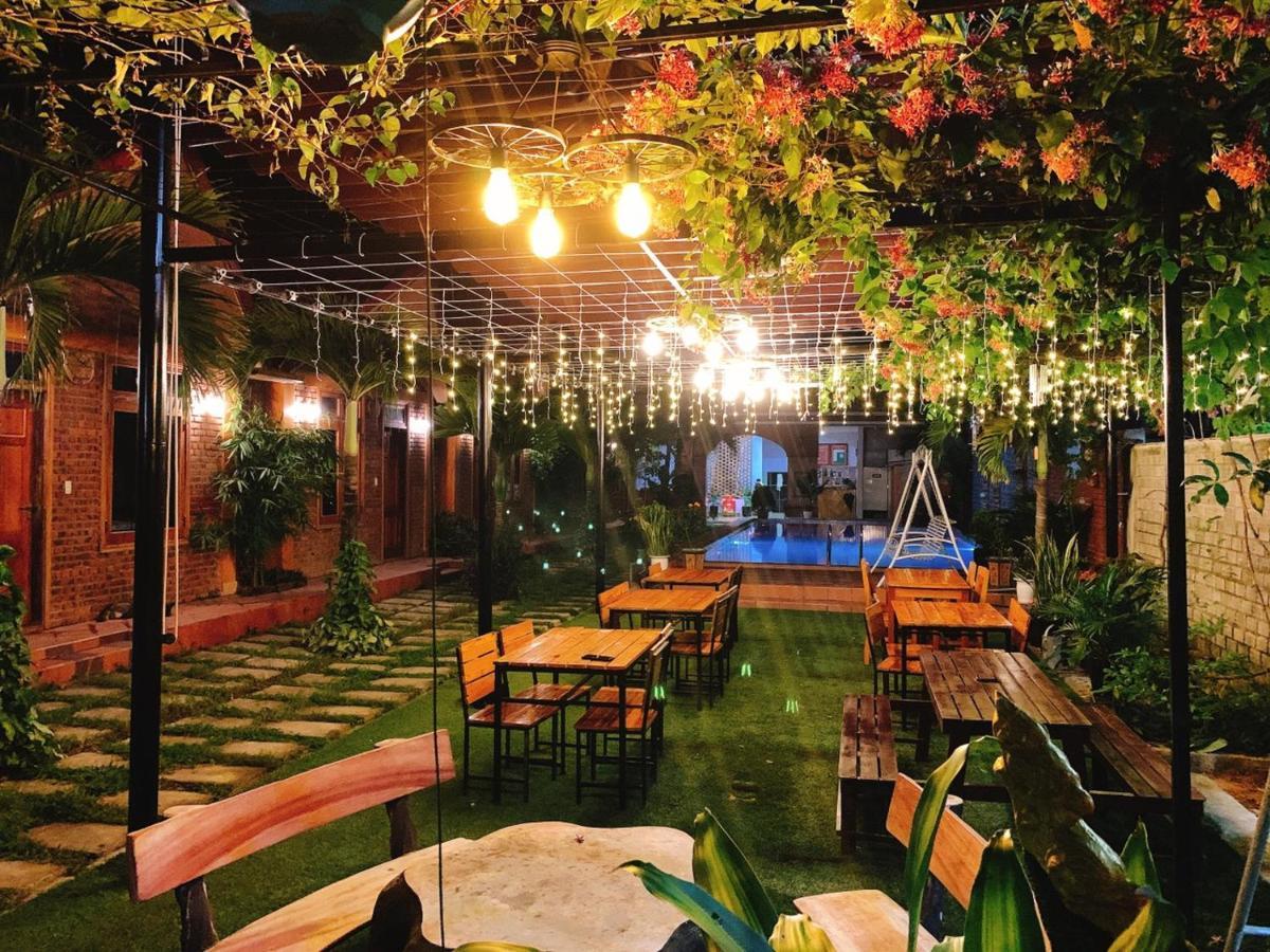 Hillside View Homestay Фонг Нха Екстериор снимка