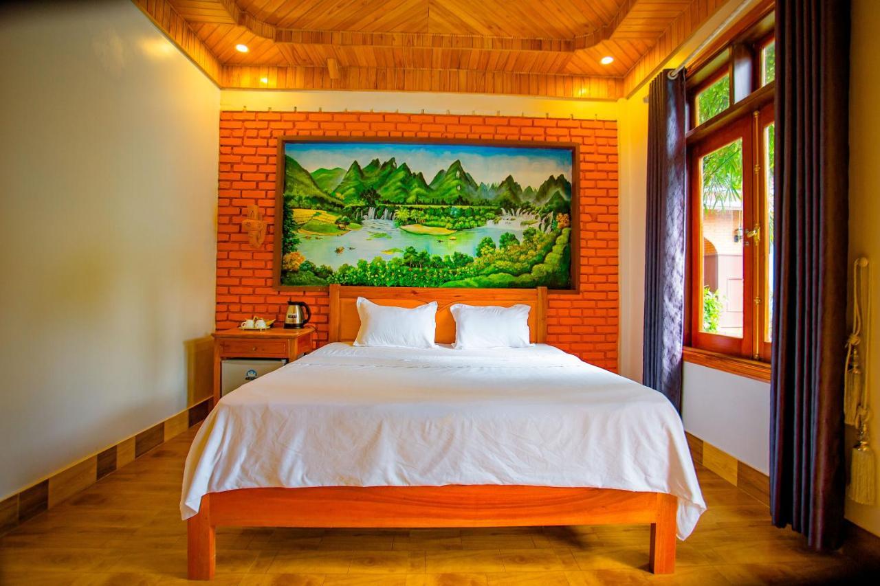 Hillside View Homestay Фонг Нха Екстериор снимка